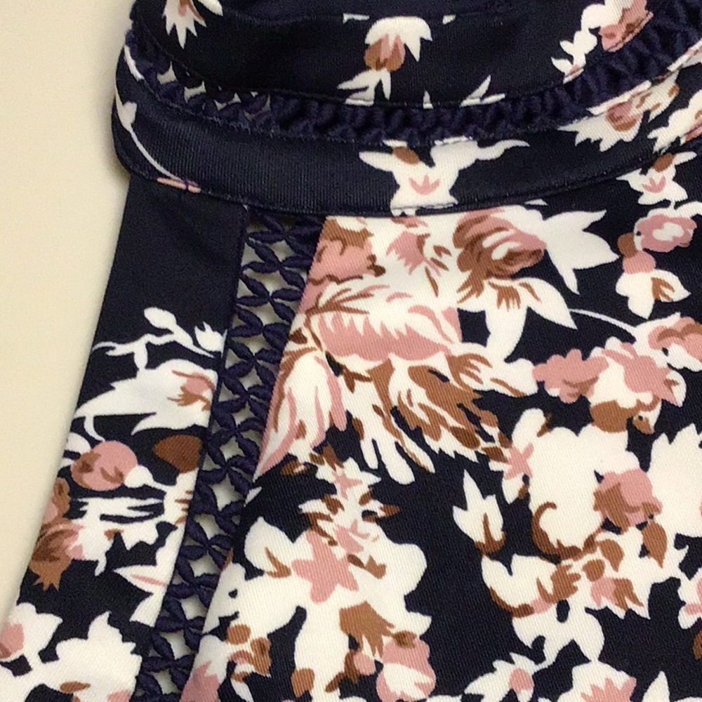 Sundress - Picture 2 of 7